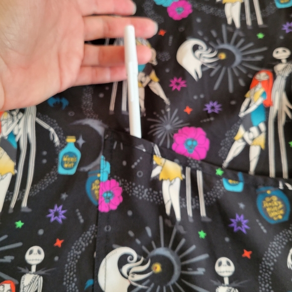 Nightmare Before Christmas Womens Scrub Top No Size Tag SEE DESCRIPTION - Picture 14 of 16